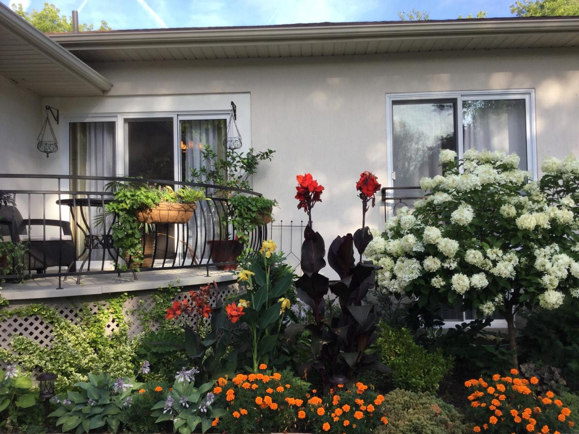 مبيت وإفطار Niagara-on-the-Lake Via Veneto - Old Town المظهر الخارجي الصورة